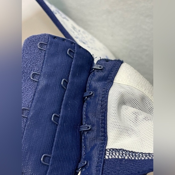 Cacique Smooth Lightly Lined Balconette Bra NWT 44DD - Picture 9 of 9